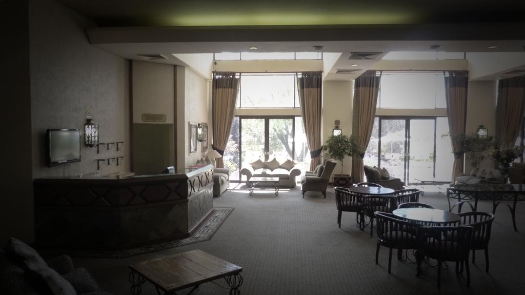 Black Mountain Leisure And Conference Hotel Groothoek Esterno foto